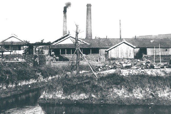 明治40 年頃の工場